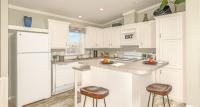 2023 Jacobsen Imperial 2421B Mobile Home