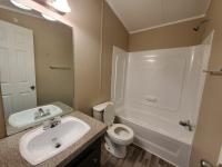 1999 REDMAN HOMES. INC. SHERATON Mobile Home