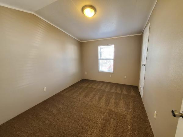 1999 REDMAN HOMES. INC. SHERATON Mobile Home