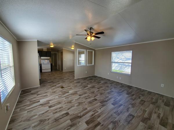 1999 REDMAN HOMES. INC. SHERATON Mobile Home
