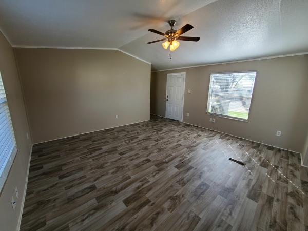 1999 REDMAN HOMES. INC. SHERATON Mobile Home