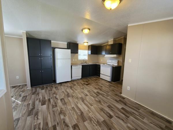 1999 REDMAN HOMES. INC. SHERATON Mobile Home