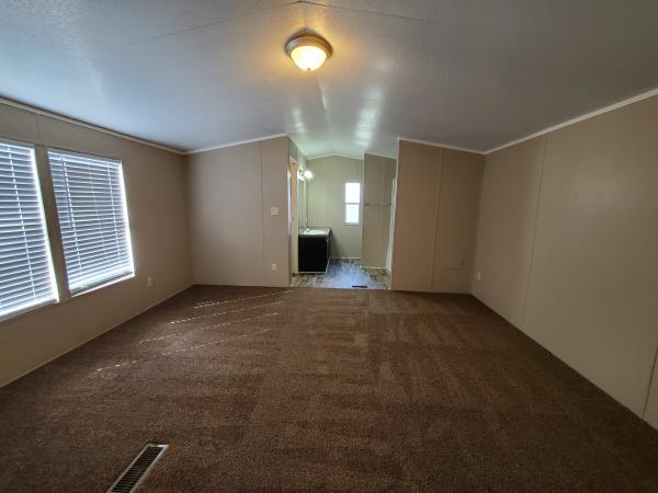 1999 REDMAN HOMES. INC. SHERATON Mobile Home