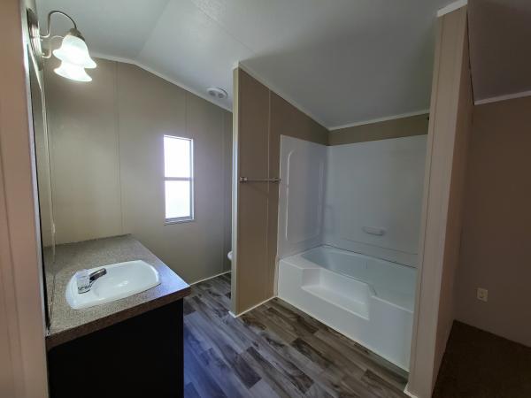 1999 REDMAN HOMES. INC. SHERATON Mobile Home