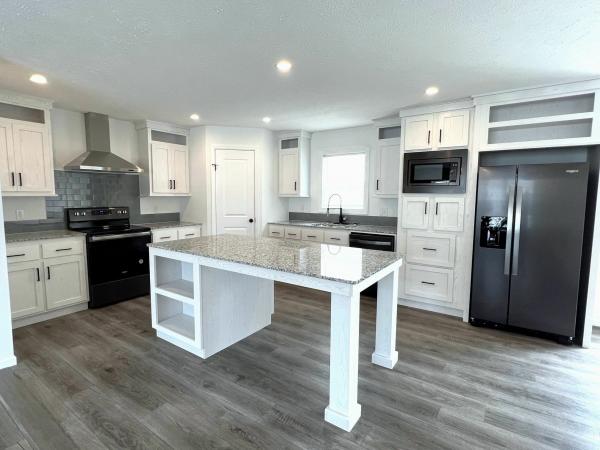 Photo 1 of 2 of home located at 16139 Coventry Lot 191 Holly, MI 48442