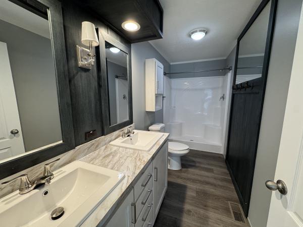 2022 Clayton 5628-560 Traditions  Home