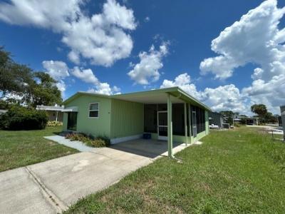 Photo 4 of 16 of home located at 166 Azalea Dr. Fruitland Park, FL 34731
