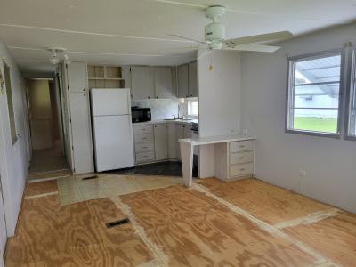 Photo 4 of 14 of home located at 42 Imperial Ave Palmetto, FL 34221