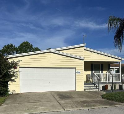Photo 2 of 23 of home located at 1542 Champion Dr Lot #598 Lakeland, FL 33801