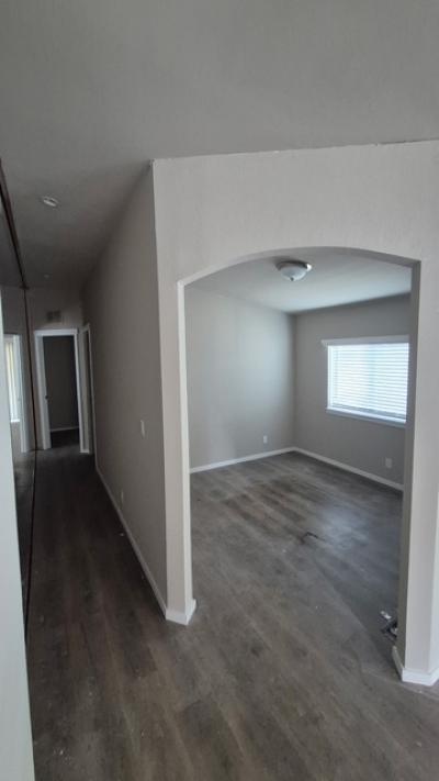Photo 5 of 12 of home located at 5055 NE Elliott Circle, #110 Corvallis, CA 97330