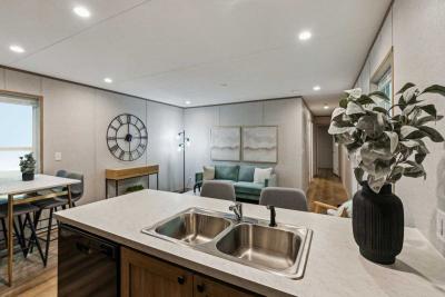 Mobile Home at 7 Sundale Trailer Ct Washington, IN 47501