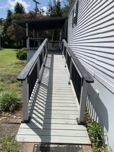Photo 5 of 20 of home located at 134 Riverbank Run Hampton, TN 37658