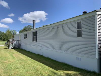 Photo 3 of 20 of home located at 134 Riverbank Run Hampton, TN 37658