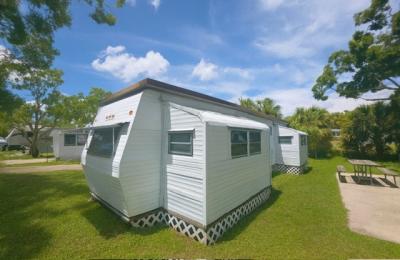 Photo 2 of 18 of home located at 6900 Ulmerton Rd Largo, FL 33771