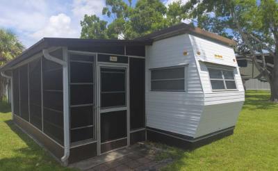 Photo 3 of 18 of home located at 6900 Ulmerton Rd Largo, FL 33771