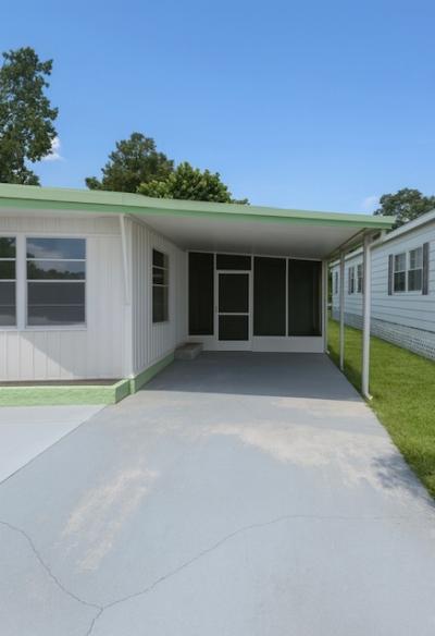 Photo 4 of 27 of home located at 806 Nebraska Ave Tampa, FL 33613