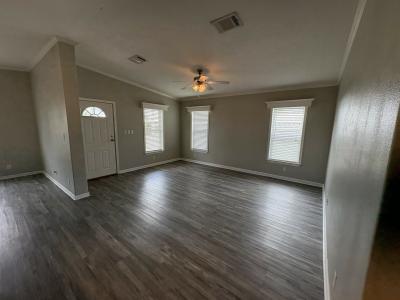 Photo 4 of 17 of home located at 446 Cottonwood Drive Sebring, FL 33876