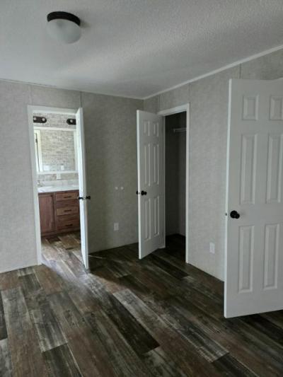 Photo 4 of 8 of home located at 7230 4th Street N, #423 Saint Petersburg, FL 33702