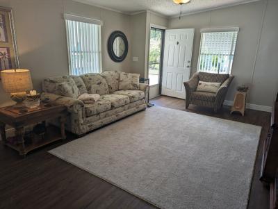 Photo 5 of 16 of home located at 277 Lynhurst Dr Auburndale, FL 33823