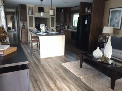Mobile Home at 1814 Kings Court Lot 1814Kc Peoria, IL 61604