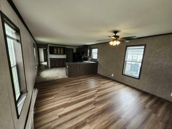 2018 FORTUNE 48 FGS1672205R  Home