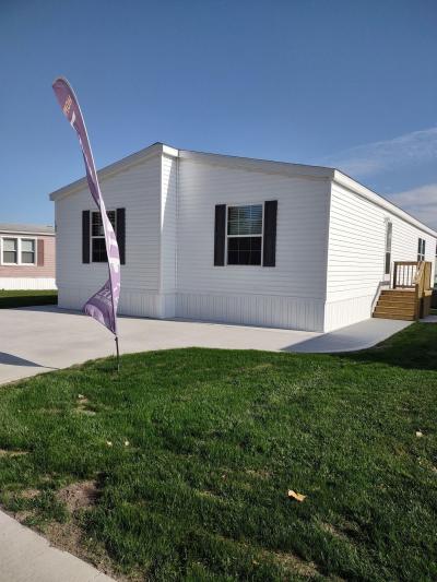 Mobile Home at 105 W Shoreway Dr Sandusky, OH 44870