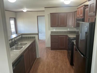 Photo 5 of 11 of home located at 158 Bridlewood Dr San Marcos, TX 78666
