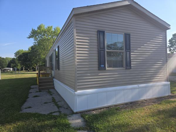 Photo 1 of 2 of home located at 2661 Apollo Drive Saginaw, MI 48601