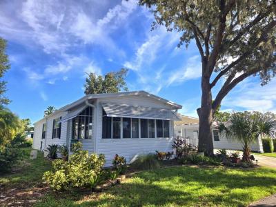 Photo 4 of 21 of home located at 201 La Colina Edgewater, FL 32141