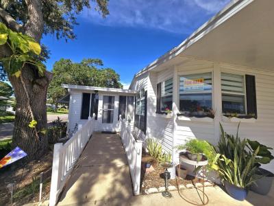 Photo 5 of 21 of home located at 201 La Colina Edgewater, FL 32141