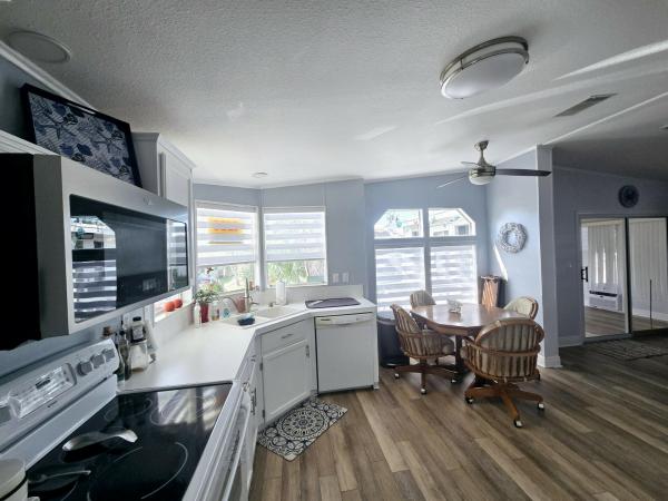 1994 Palm Harbor Mobile Home