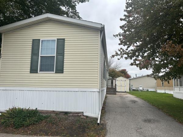 2016 Redman 1670201RA Mobile Home