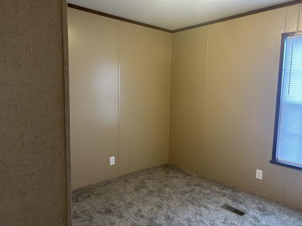 2016 Redman 1670201RA Mobile Home