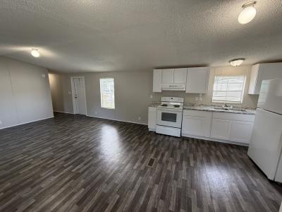 Photo 5 of 14 of home located at 5570 Connie Jean Road, #59 Jacksonville, FL 32222