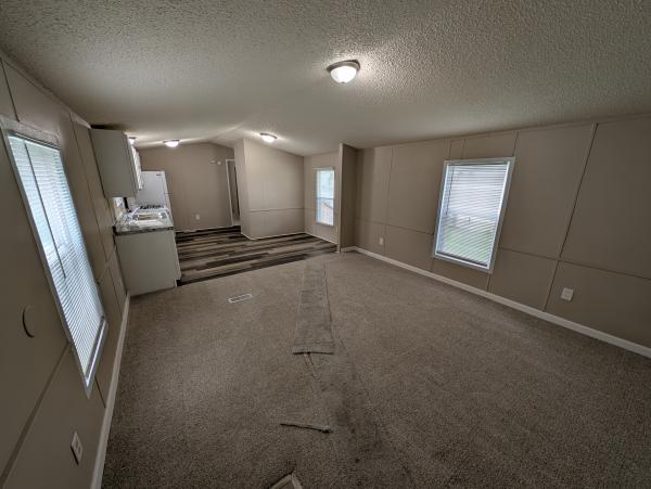 1999 Holly Park mobile Home