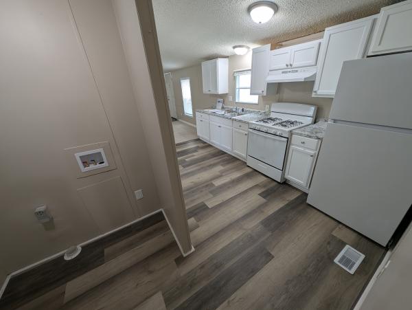 1999 Holly Park mobile Home