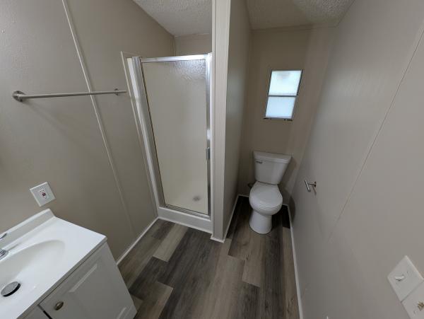 1999 Holly Park mobile Home