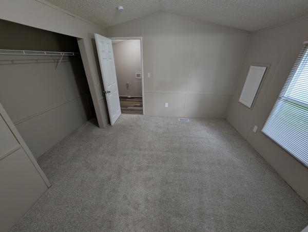 1999 Holly Park mobile Home