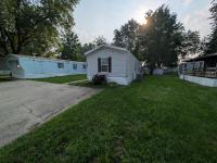 1999 Holly Park mobile Home