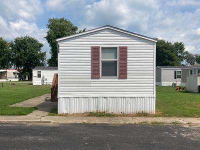 Photo 2 of 16 of home located at 638 Brandywine Lane Jacksonville, IL 62650