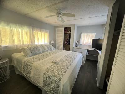 Photo 5 of 28 of home located at 425 Cobalt Ave Lakeland, FL 33815