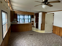 1987 Commodore 90062F Manufactured Home