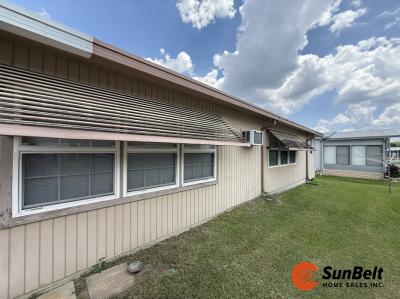 Photo 4 of 34 of home located at 74 Lavender Lane Eustis, FL 32726