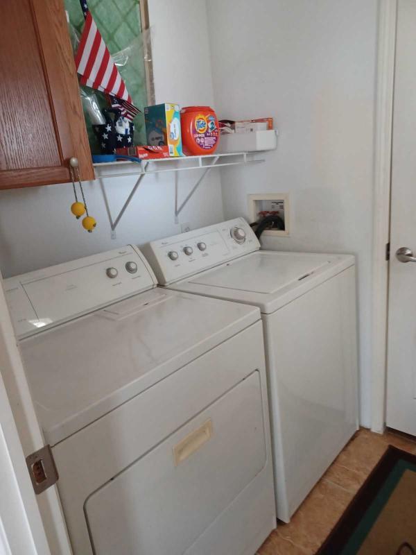 2005 Fleetwood Lifestyle Manufactured Home