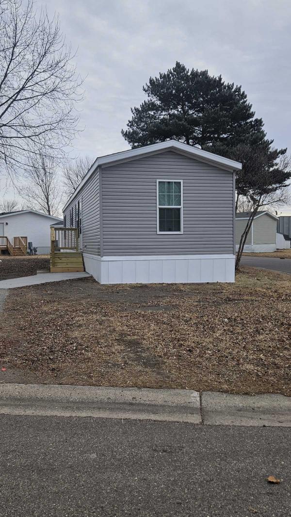 Photo 1 of 1 of home located at 300 Southhaven Drive Mankato, MN 56001