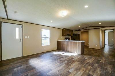 Photo 3 of 16 of home located at 3902 Bluff Rd Fort Madison, IA 52627