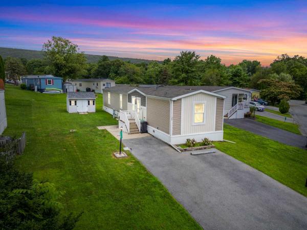 Photo 1 of 2 of home located at 120 Duke St Walnutport, PA 18088