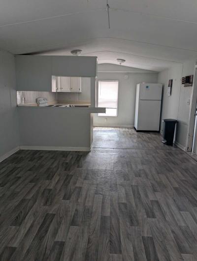 Photo 3 of 7 of home located at 2225 State Hwy 20 Decatur, AL 35601