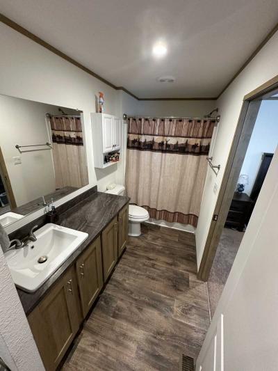 Photo 5 of 8 of home located at 6016 S Canterbury Pl Sioux Falls, SD 57106