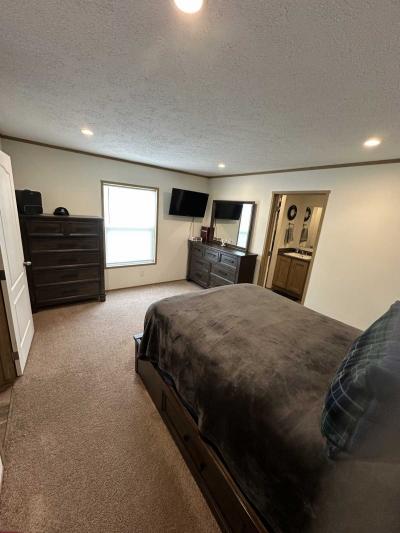 Photo 4 of 8 of home located at 6016 S Canterbury Pl Sioux Falls, SD 57106